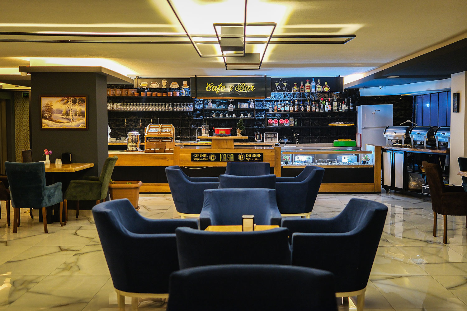 Can Grand Hotel Lobi & Cafe Bar